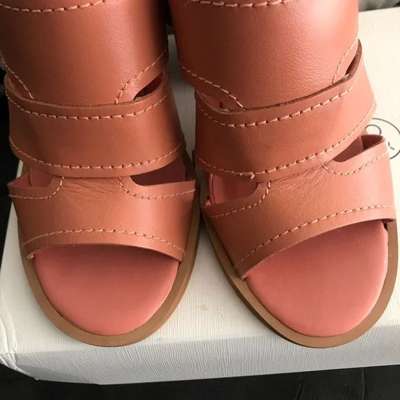 Treasure & Bond Block Heel Coral Sandals. 5 M. - Picture 5 of 7